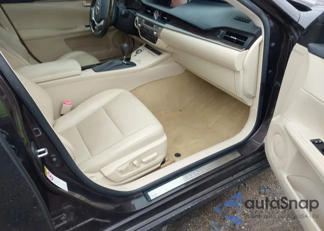 JTHBK1GG2D2001929: 44220654