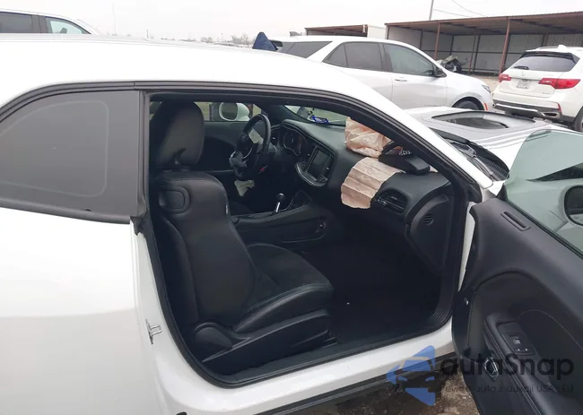 2C3CDZBT6JH195679: 44220691