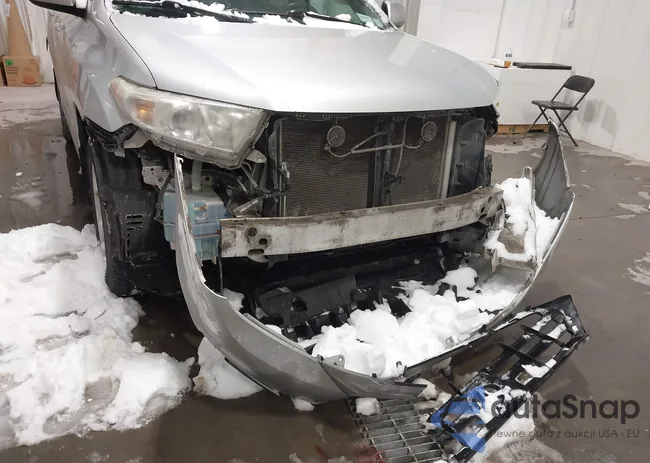 5TDBK3EH0CS147004: 44220719