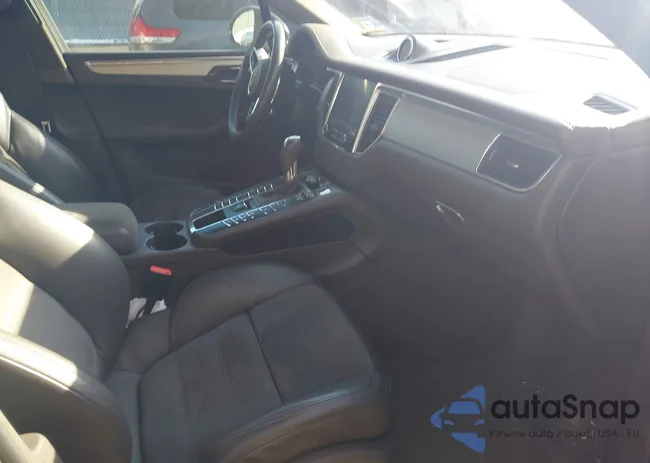 WP1AG2A58HLB52655: 44220748