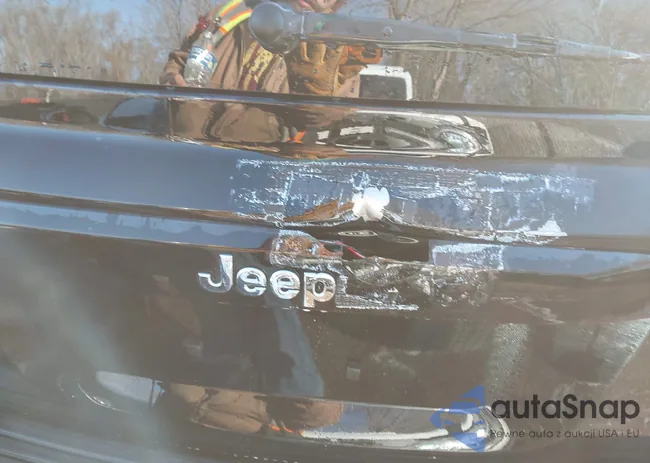 1C4NJRFB8ED762170: 44220793