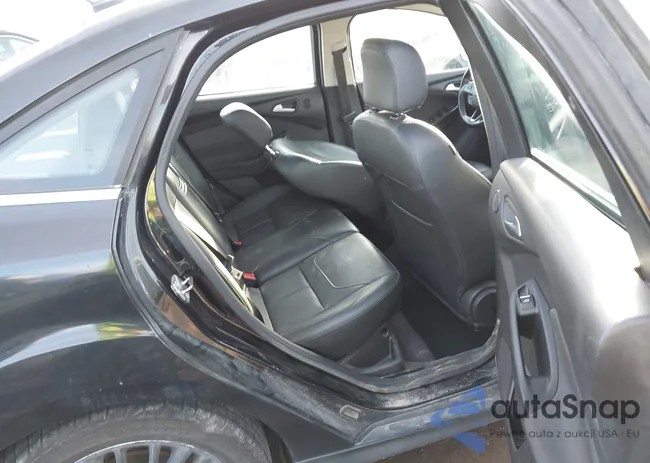 1FADP3J21FL241223: 44220799