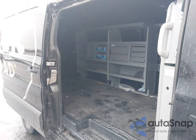 1FTYR2YM6HKB57740: 44220839