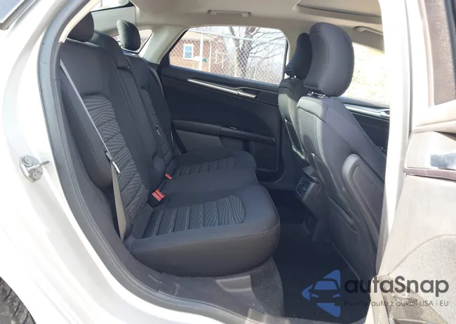 3FA6P0H77GR310752: 44220928