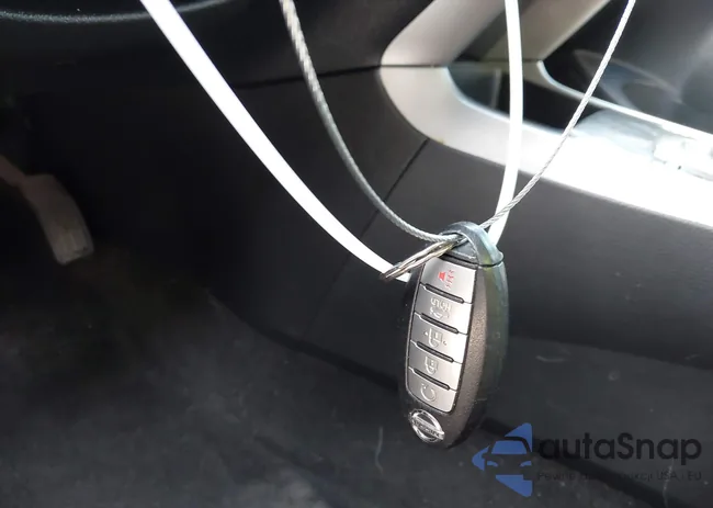 1N4AL3AP3FN872070: 44220937