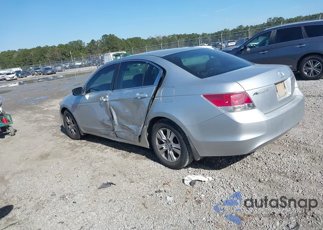 1HGCP26479A161405: 44220941