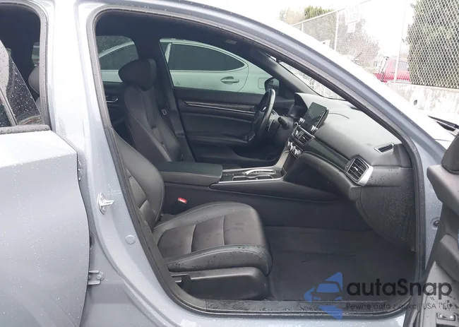 1HGCV2F38NA008698: 44220082