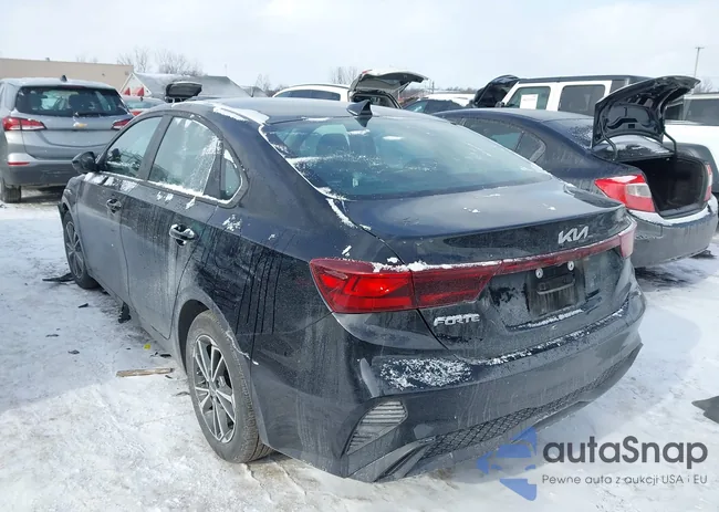 3KPF24AD5PE630451: 44220084