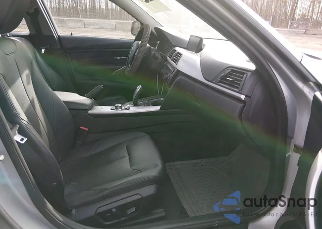 WBA3B5G59DNS01228: 44220124