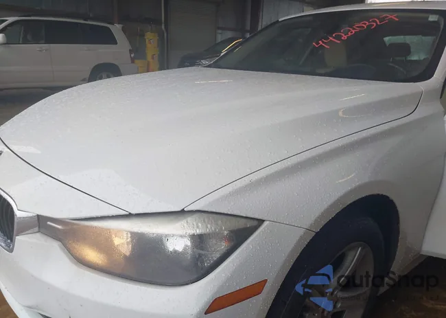 WBA3A5G56CNP17502: 44220327