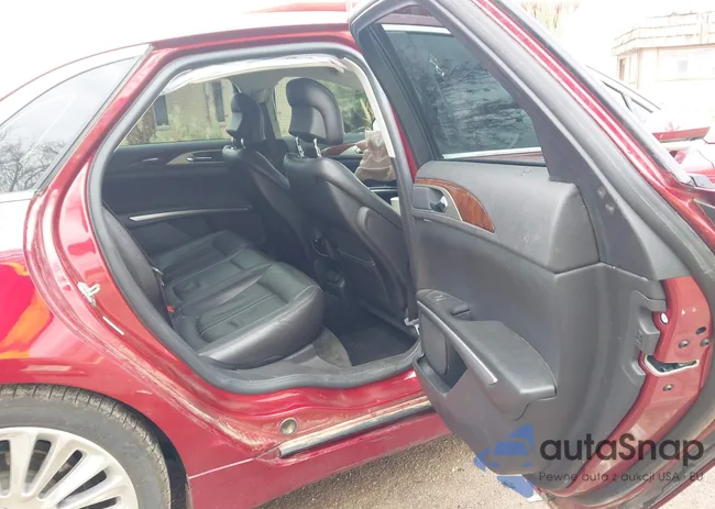 3LN6L2GK7ER801922: 44221357