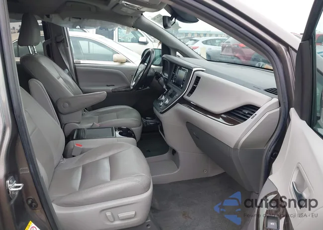 5TDYZ3DC9JS941296: 44221486