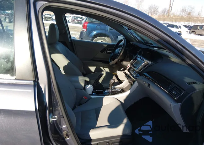 1HGCR2F80HA031820: 44221542