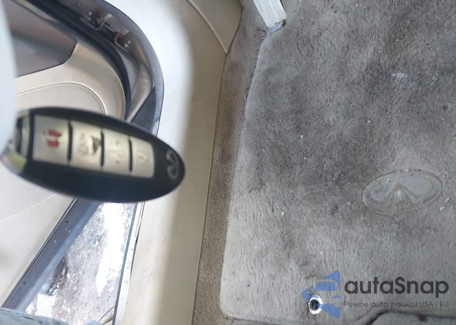 JNKCV61FX9M358215: 44221551