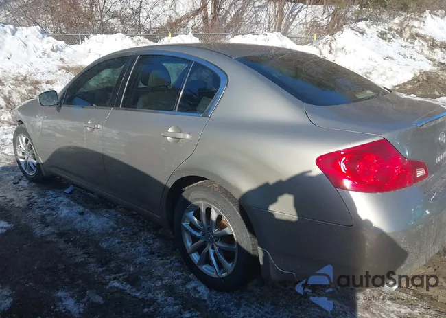 JNKCV61FX9M358215: 44221551