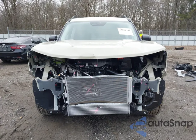 3FMCR9BN8SRF16346: 44221704