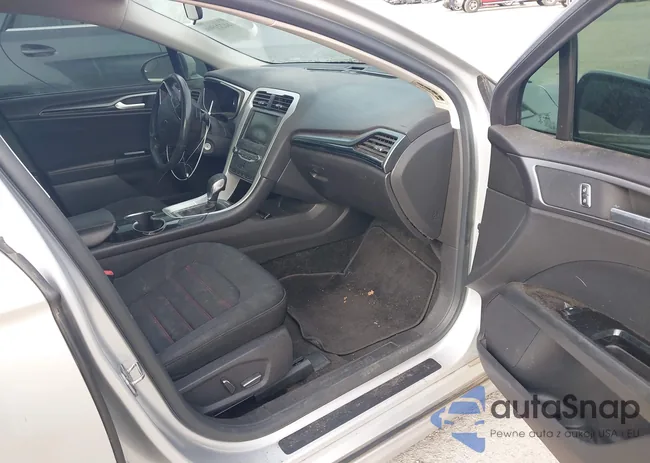 3FA6P0T94FR207196: 44221906