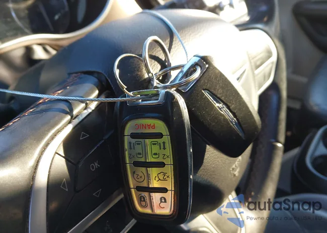 2C4RC1BG2HR523116: 44220988