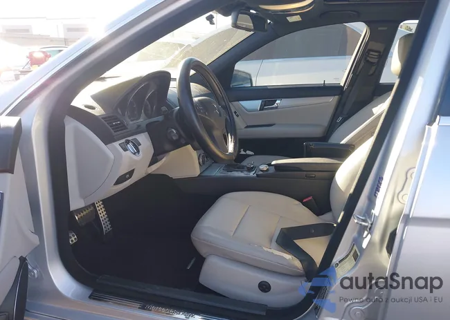 WDDGF5EBXBR134829: 44220987