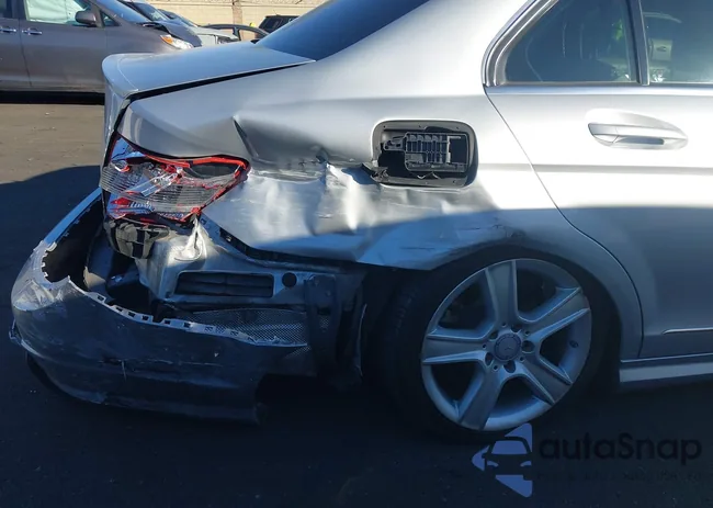 WDDGF5EBXBR134829: 44220987