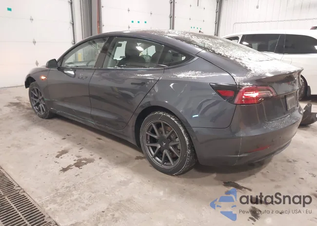 5YJ3E1EB0NF192205: 44221010