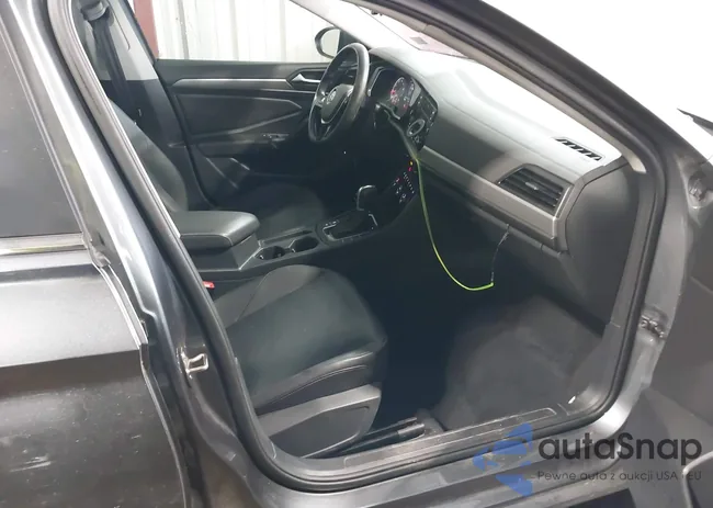 3VWCB7BU0KM191786: 44221065