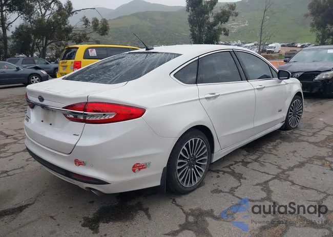 3FA6P0PU7JR145266: 44221084