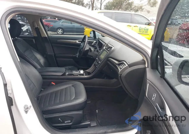 3FA6P0PU7JR145266: 44221084