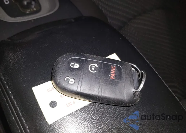 3C4PDCABXJT208895: 44221108