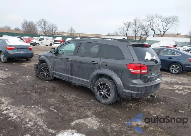 3C4PDCAB8JT303407: 44221121