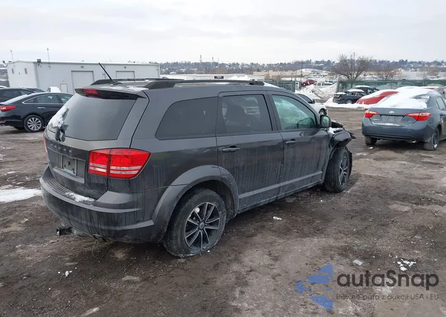 3C4PDCAB8JT303407: 44221121