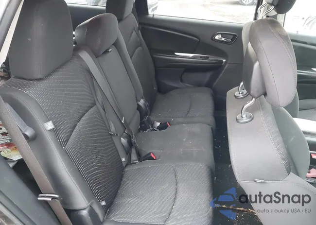 3C4PDCAB8JT303407: 44221121