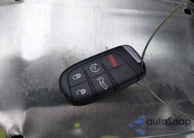 2C3CDXBG6KH724704: 44221268