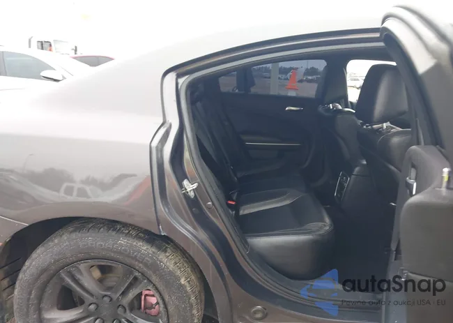 2C3CDXBG6KH724704: 44221268