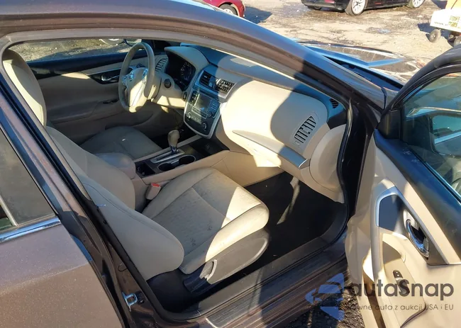 1N4AL3AP4GN304475: 44221347