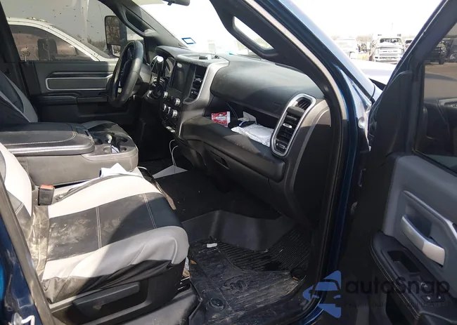 3C6UR5DL4NG146338: 44222531