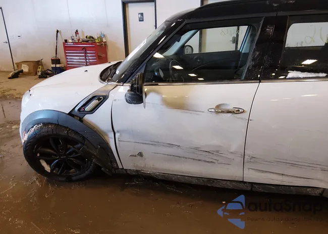 WMWZC5C52EWP40122: 44222618