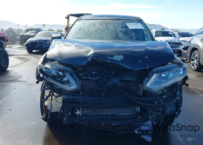 JN8AT2MT7KW503749: 44222037