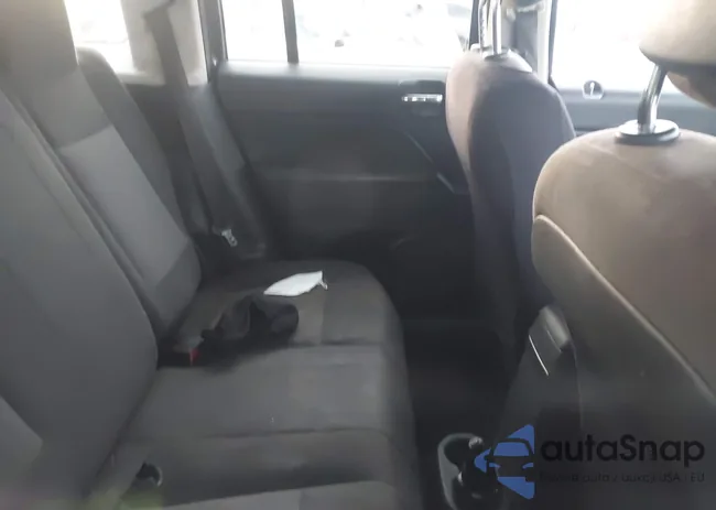 1C4NJRFB4FD279907: 44223358