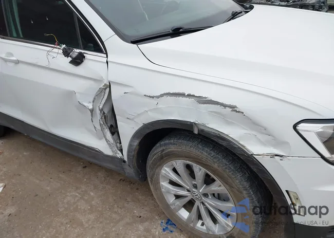 3VV2B7AX4KM105097: 44223484