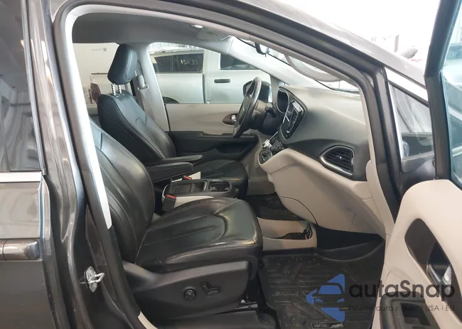 2C4RC1BGXJR139591: 44223570