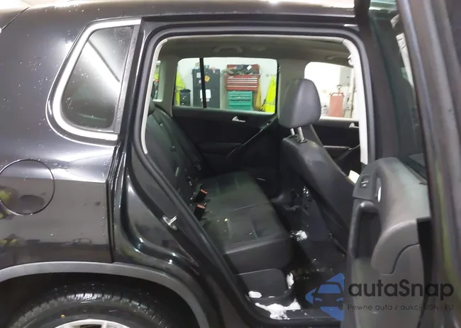 WVGAV7AX3FW508068: 44223638