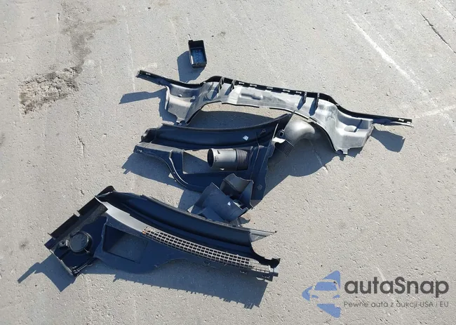 WMWZP3C52BTX83283: 44223643