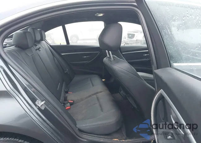 WBA8B9G5XHNU09783: 44223657