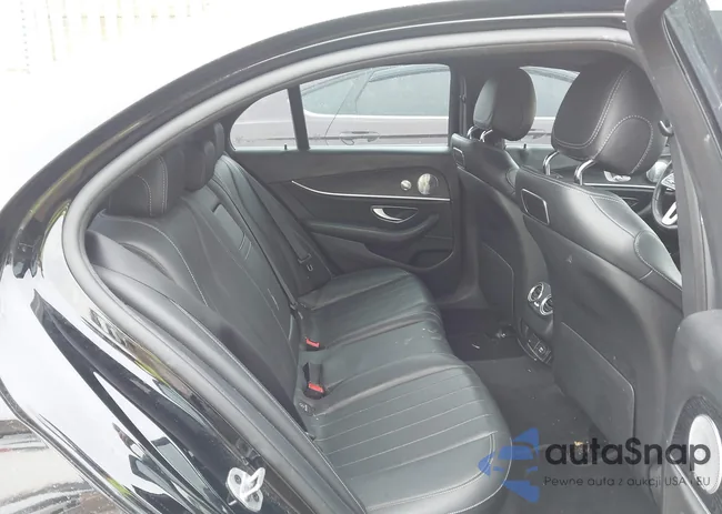 WDDZF4KB0KA496965: 44223660