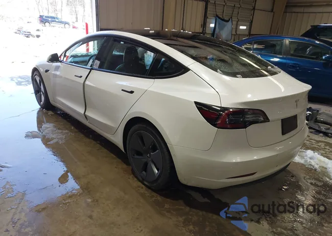 5YJ3E1EAXMF017417: 44223678