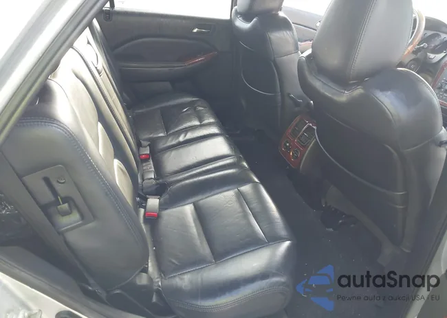 2HNYD18683H502822: 44223704