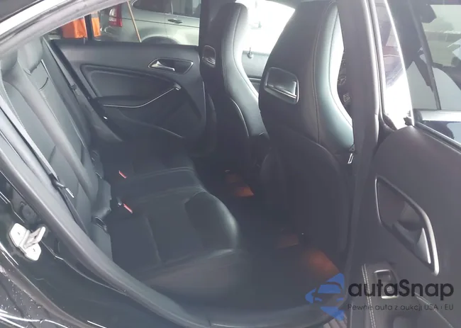 WDDSJ4EB6HN453518: 44223706