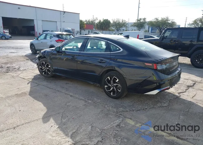 KMHL64JA4SA442735: 44223774