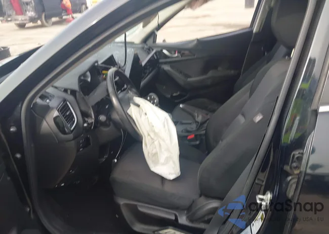 JM1BM1V77E1109047: 44223947